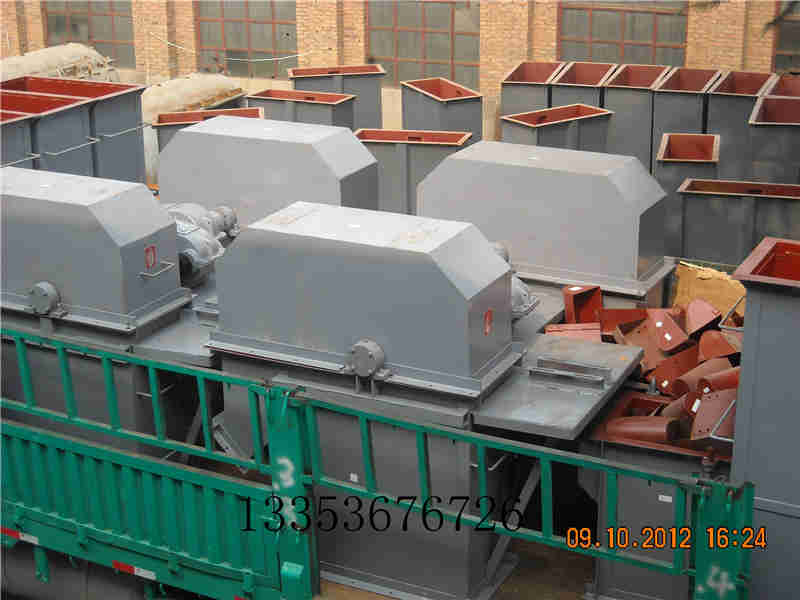 4臺(tái)斗式提升機(jī)機(jī)頭裝車