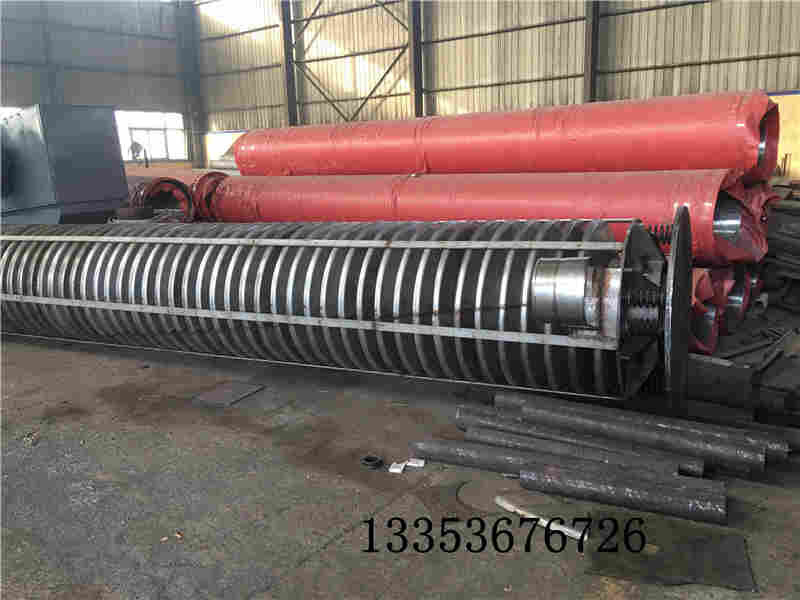 垂直振動提升機(jī)制作中