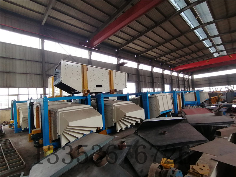 方形搖擺篩和圓形搖擺篩的主要區(qū)別在哪些方面？